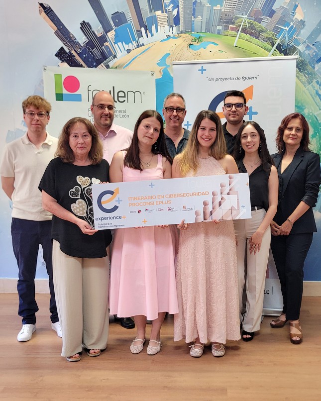 Entrega de diplomas del primer itinerario Experience+ de Ciberseguridad con Proconsi